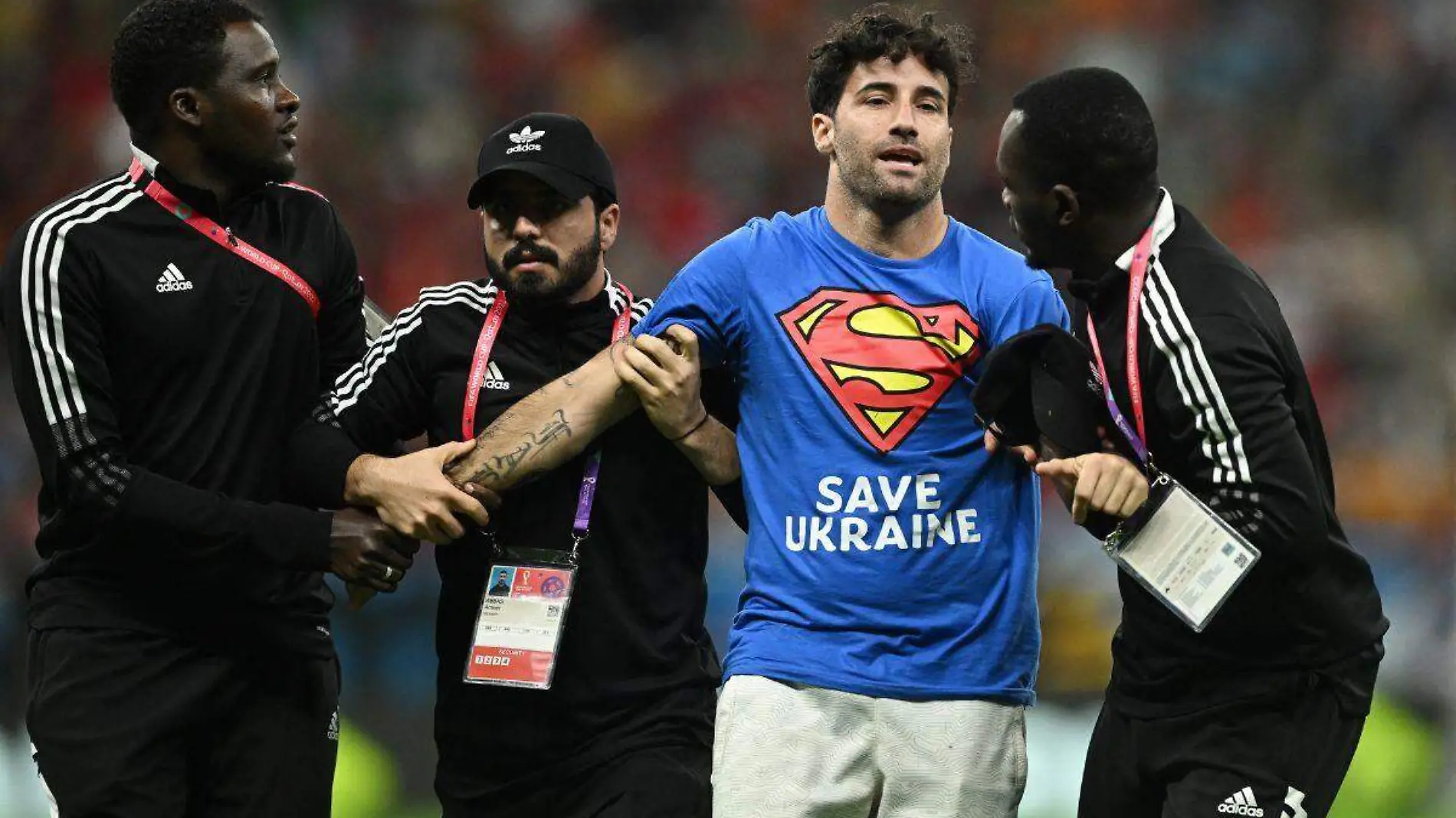 Espontáneo que protestó en el Portugal vs Uruguay fue liberado